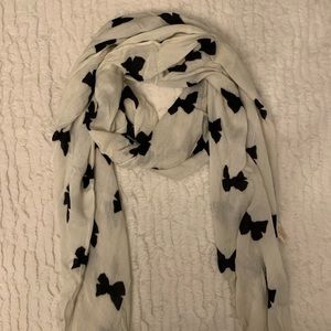 Kate Spade bow patterned scarf shawl